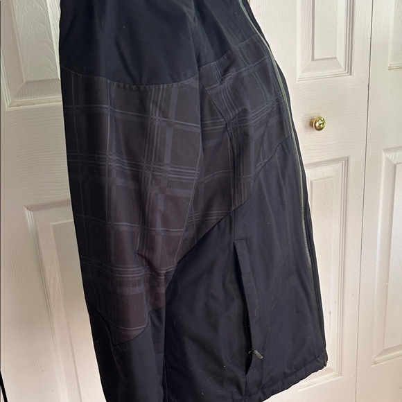 Columbia Kids Black Hooded Puffer Jacket - Picture 8 of 8